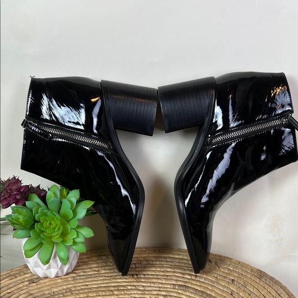 Intentionally Blank Black Patent Leather Ankle Boots 10 Square Mod Chunky Heel - Picture 6 of 11